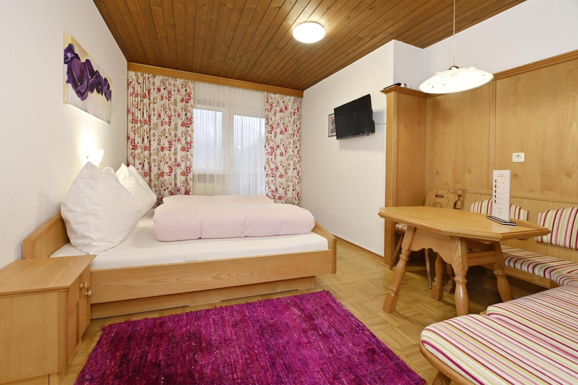 Gaestehaus Rundblick Шрунс Экстерьер фото
