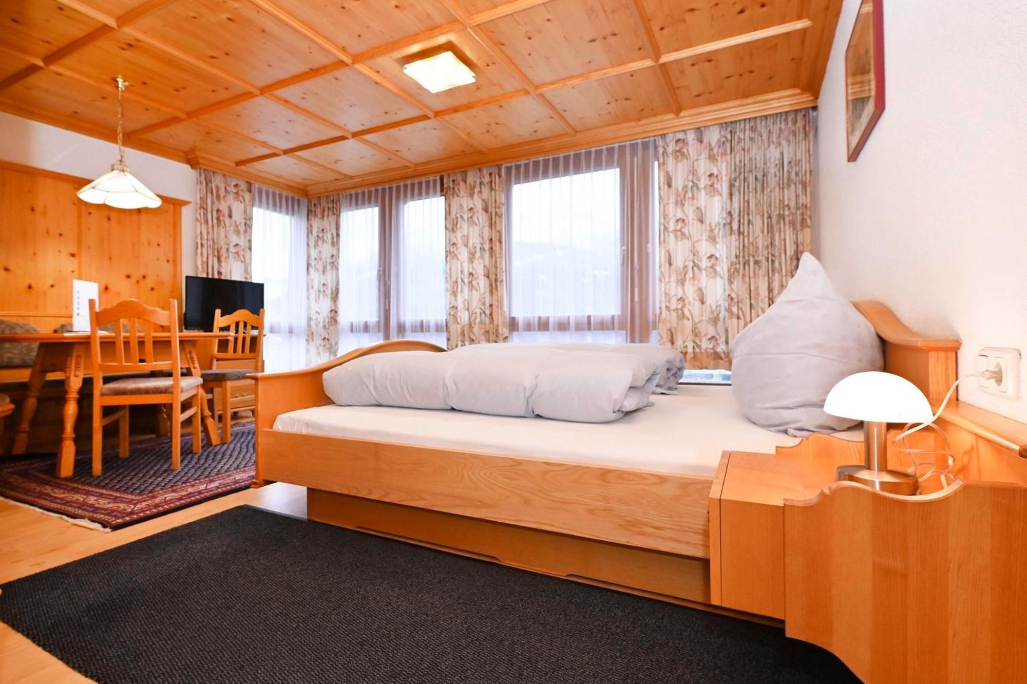 Gaestehaus Rundblick Шрунс Экстерьер фото
